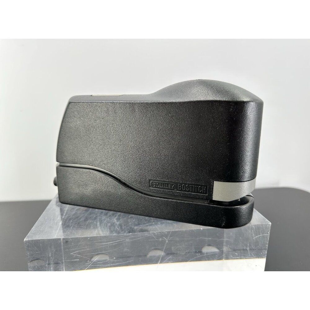Stanley Bostitch Electric Desktop Stapler # 02210 Tested (B-2)